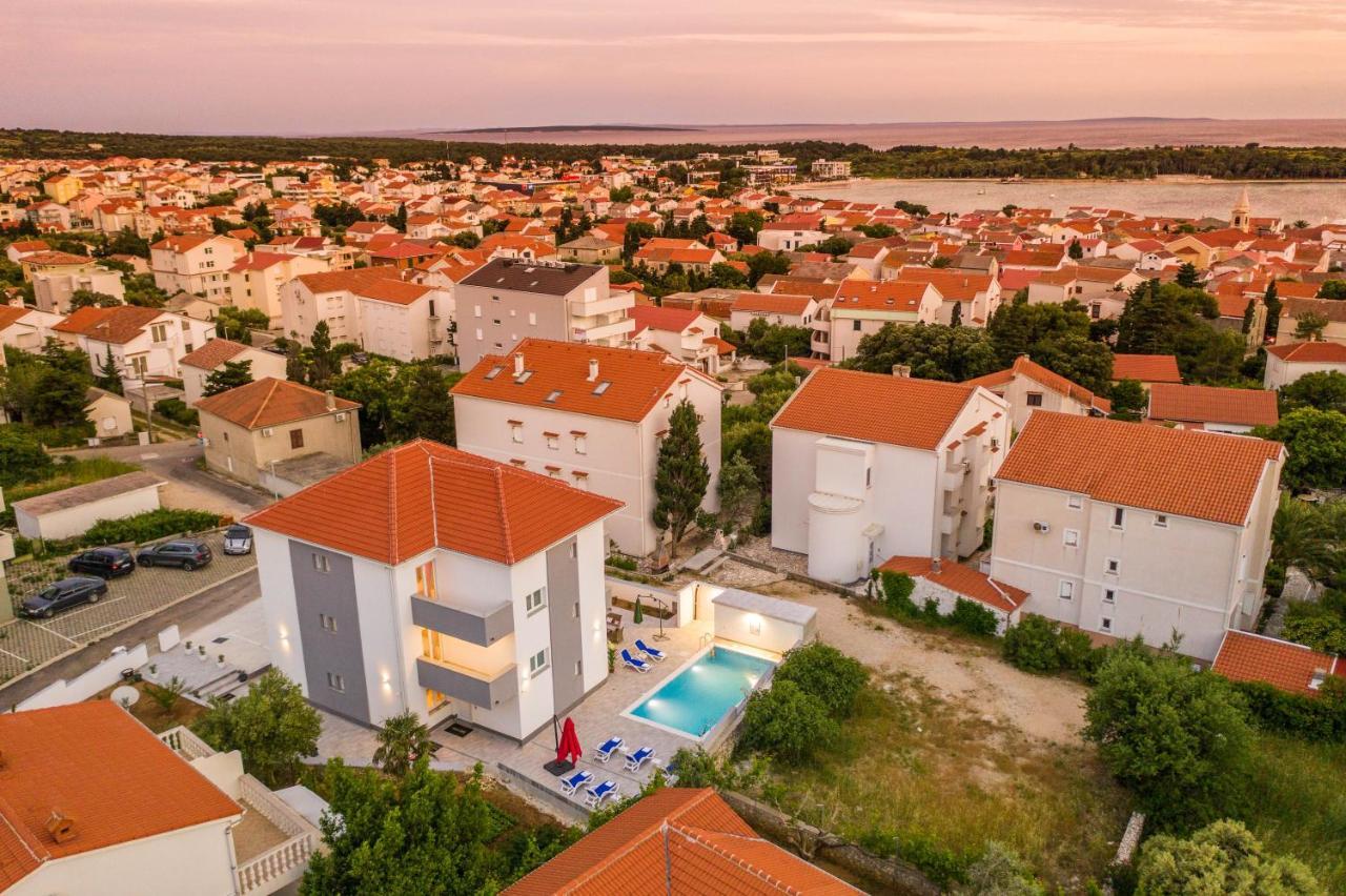 Villa Jana Luxury Apartments ノヴァリャ エクステリア 写真