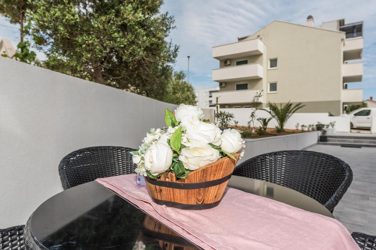 Villa Jana Luxury Apartments ノヴァリャ エクステリア 写真