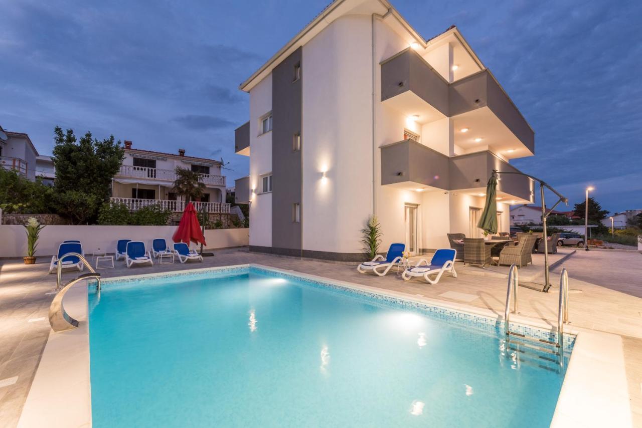 Villa Jana Luxury Apartments ノヴァリャ エクステリア 写真