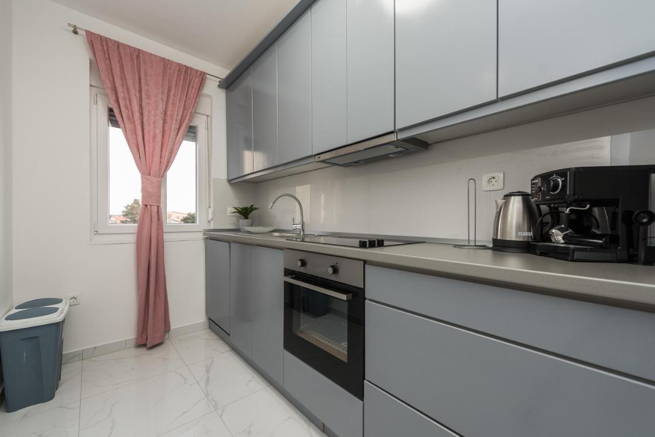 Villa Jana Luxury Apartments ノヴァリャ エクステリア 写真