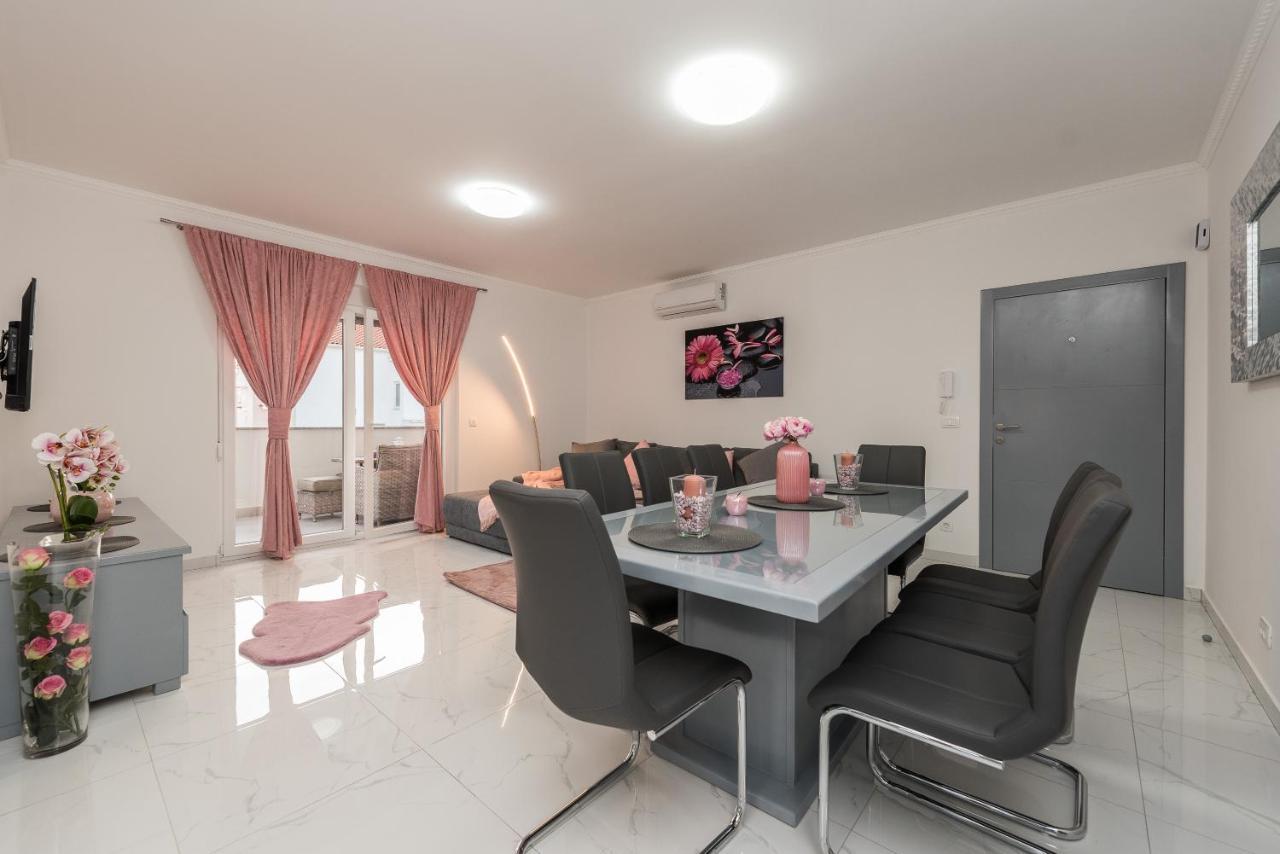 Villa Jana Luxury Apartments ノヴァリャ エクステリア 写真